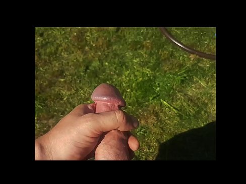 ❤️ Hete hottie laat zich in haar roze kutje neuken en spuitend klaarkomen in een zomerse tuin ❌ Porno vk at us ❌